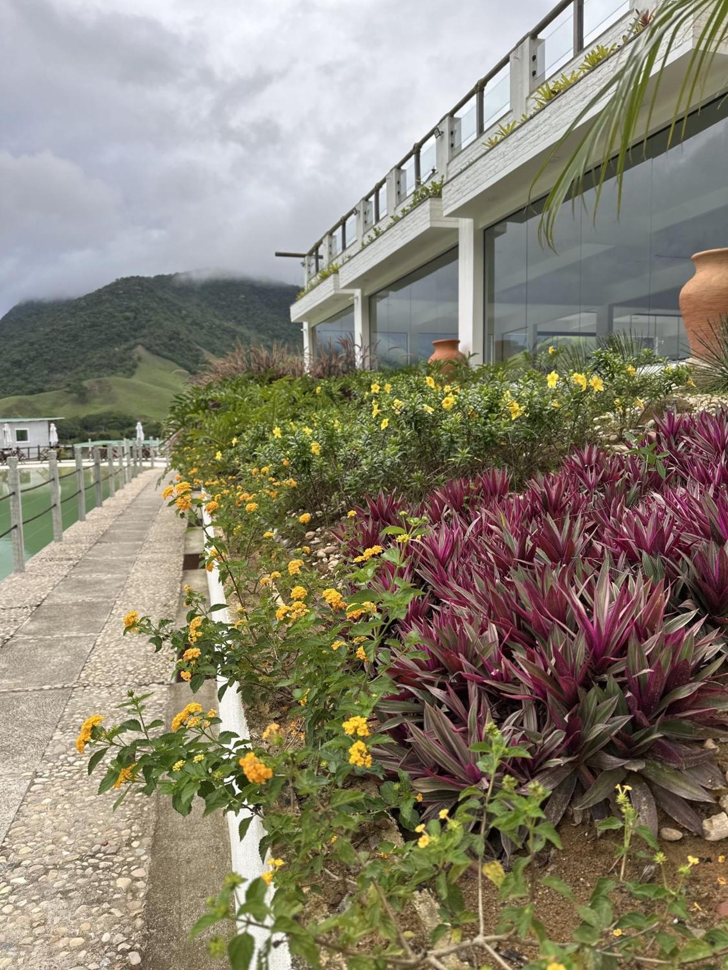 Village Sana Apart Hotel Exterior photo